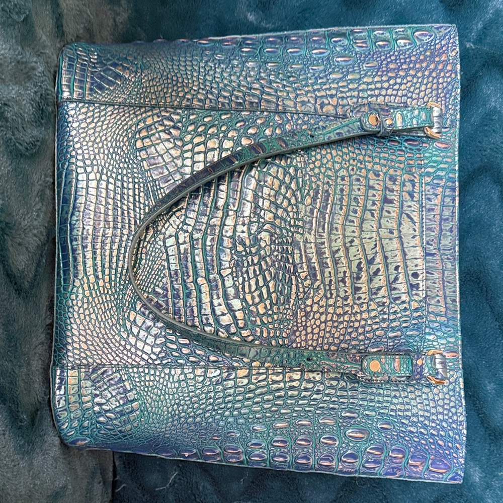 Brahmin Iridescent Blue Crocodile-Embossed Shoulder Bag and Wallet set - Picture 2 of 8